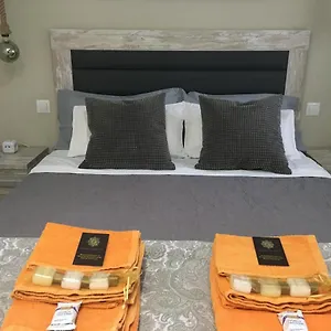 Mmbb Boutique , Marbella Spain